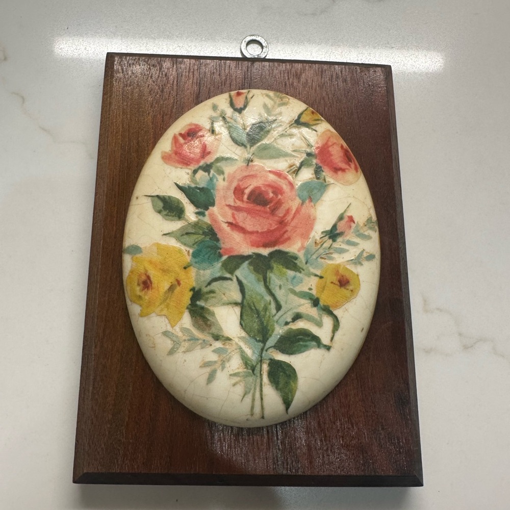 Floral Wall Plaque with Roses and Leaves